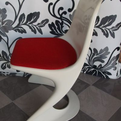 Design-Stuhl-Casala-Kunststoff-weiß-2