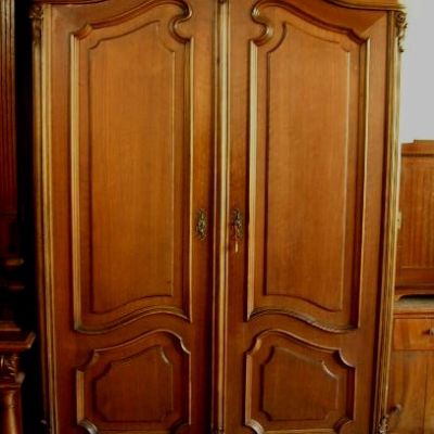 Schrank-Mahagoni-1