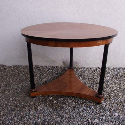 Tisch-Biedermeier-rund-Kirschbaum-1